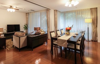 高貴なイメージの落ち着いたシックモダン | インテリアコーディネート実例